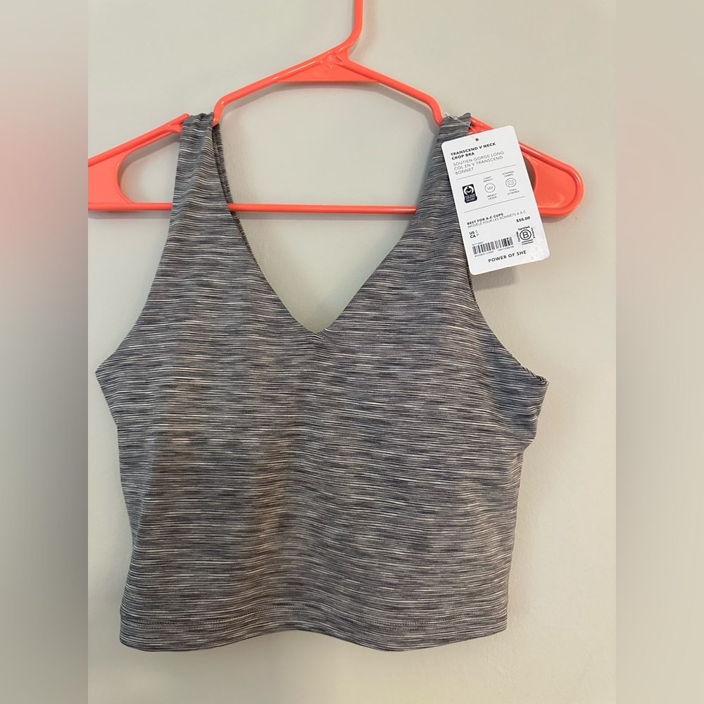 NWT Athleta Transcend V neck Crop bra size S color is black gray and white